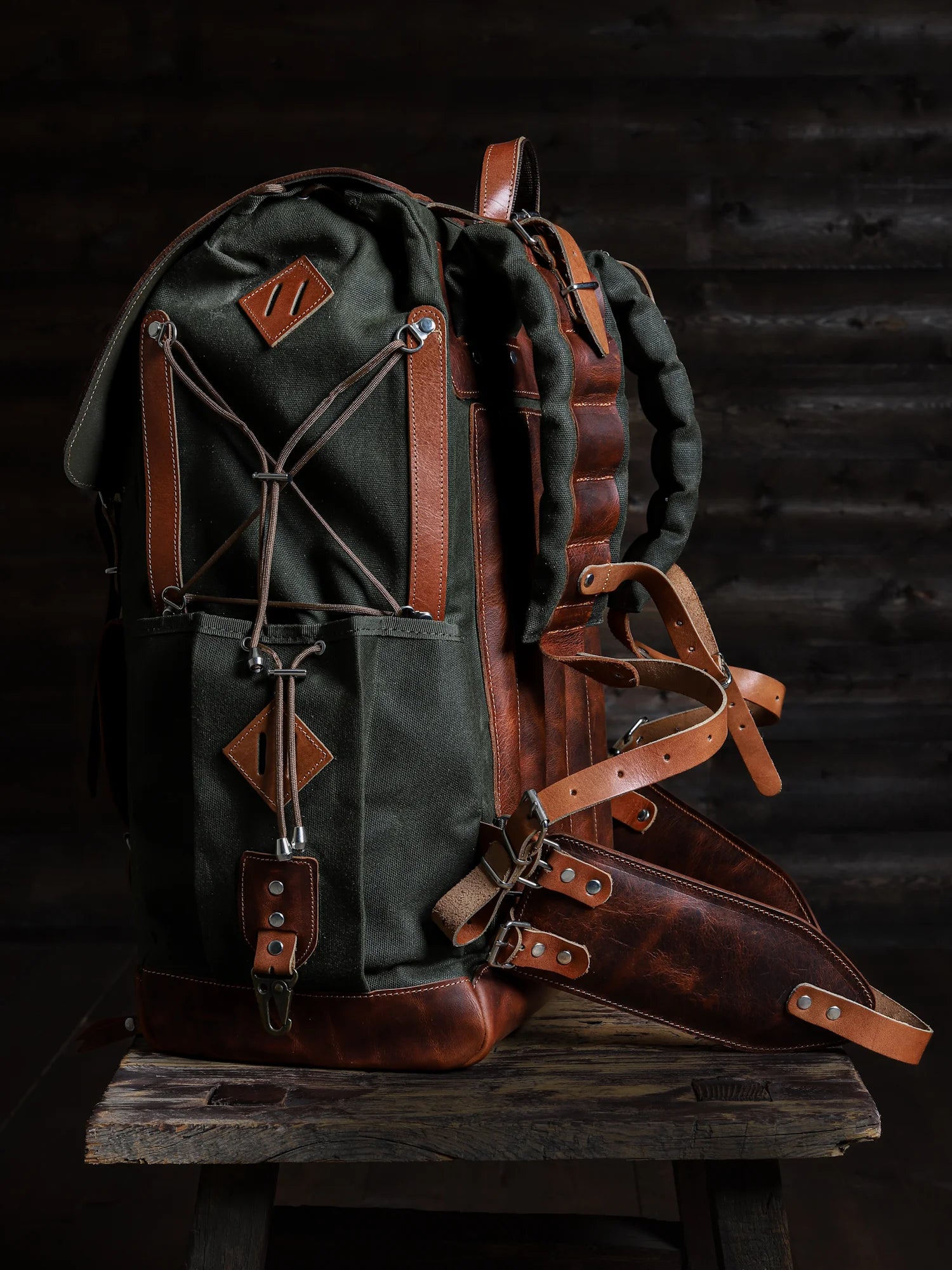 Amanos El Yapımı Hakiki Deri Mumlu Kanvas Bushcraft Çantası