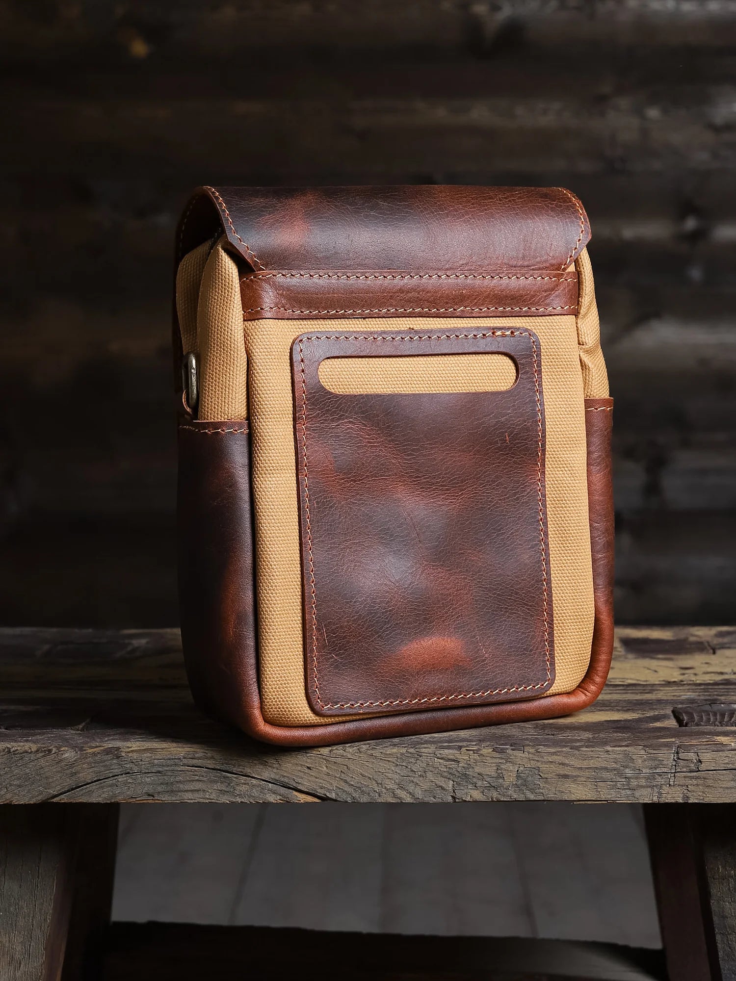 Petra Çapraz Omuz Çantası