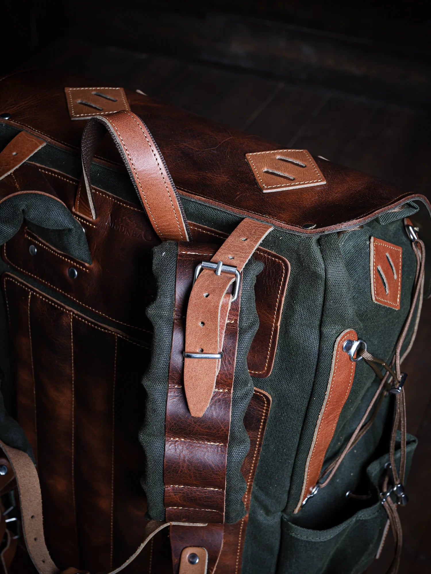 Amanos El Yapımı Hakiki Deri Mumlu Kanvas Bushcraft Çantası