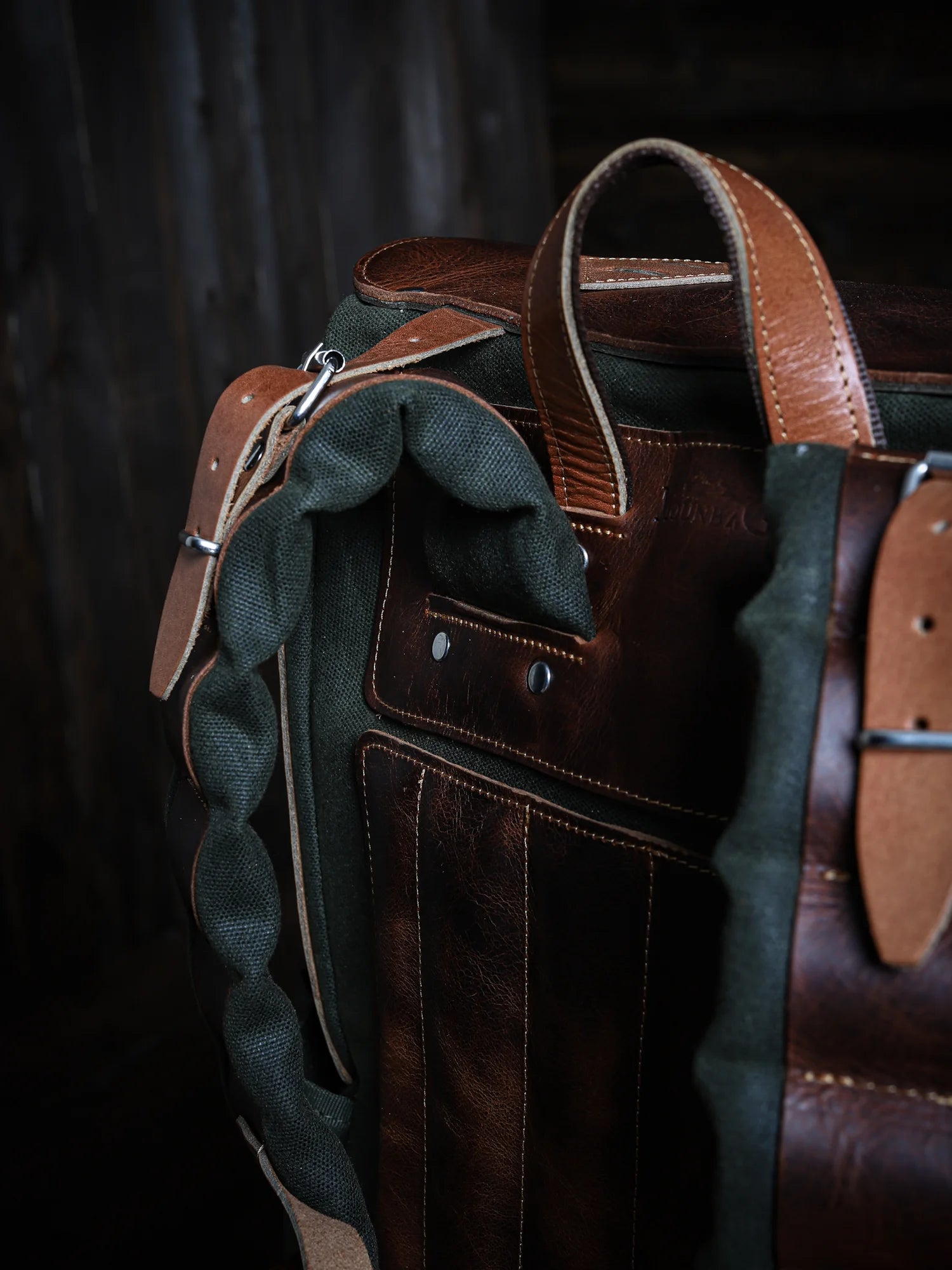 Amanos El Yapımı Hakiki Deri Mumlu Kanvas Bushcraft Çantası