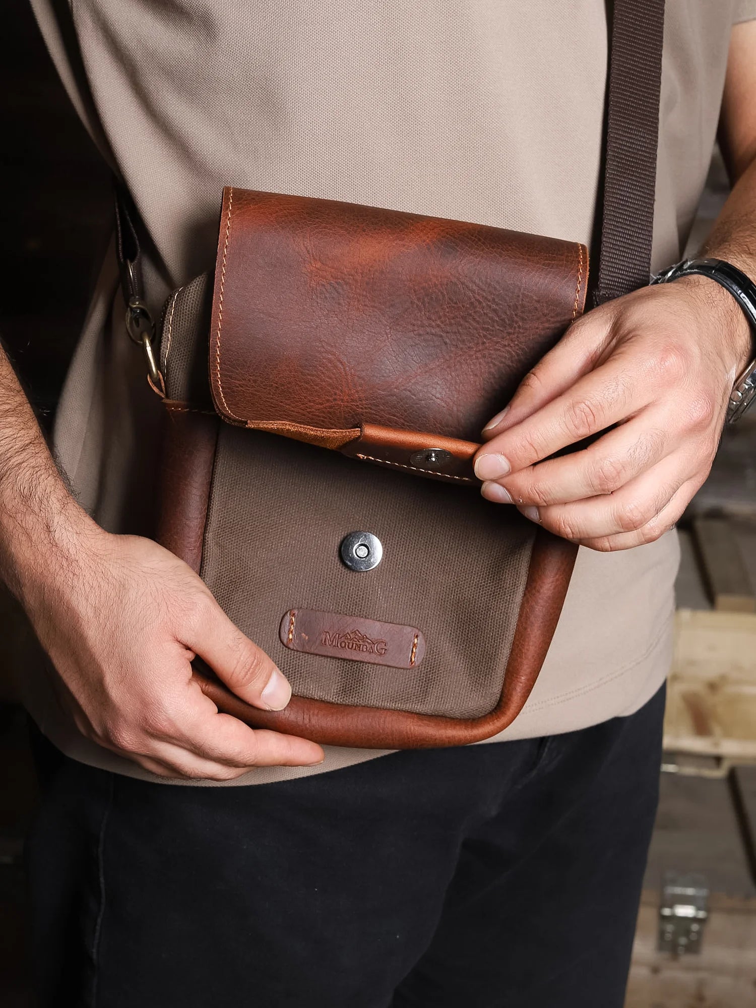 Petra Çapraz Omuz Çantası