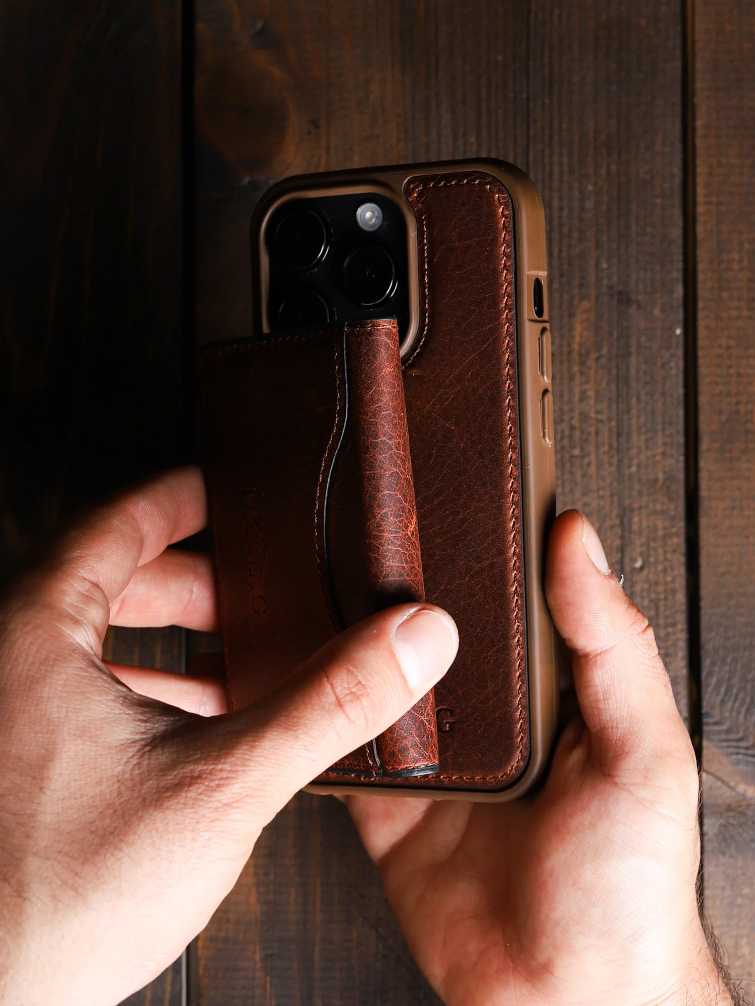 Mora Deri iPhone Kılıfı