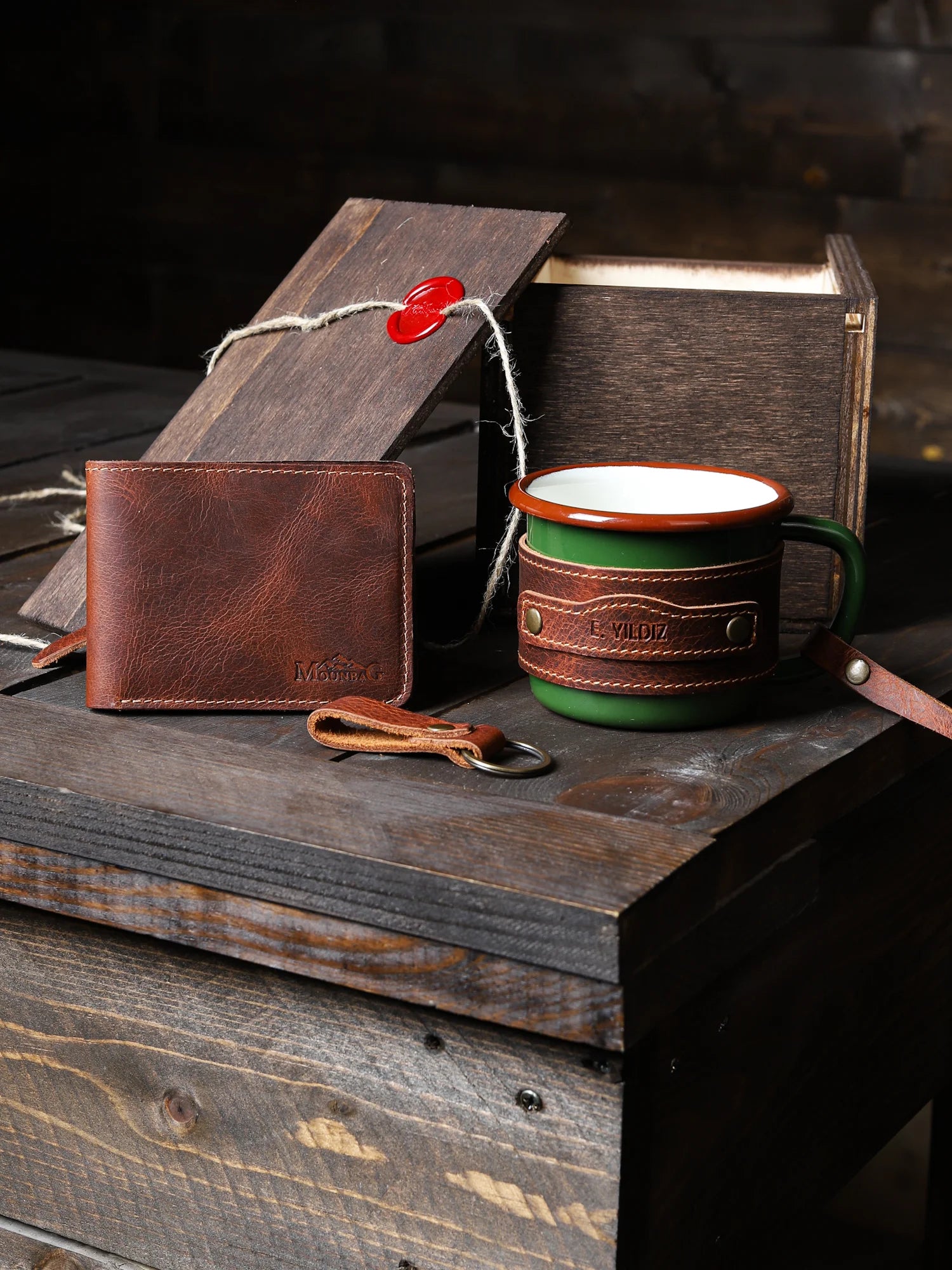 Deri Kaplı Emaye Kupa Bardak & Klasik Cüzdan Seti