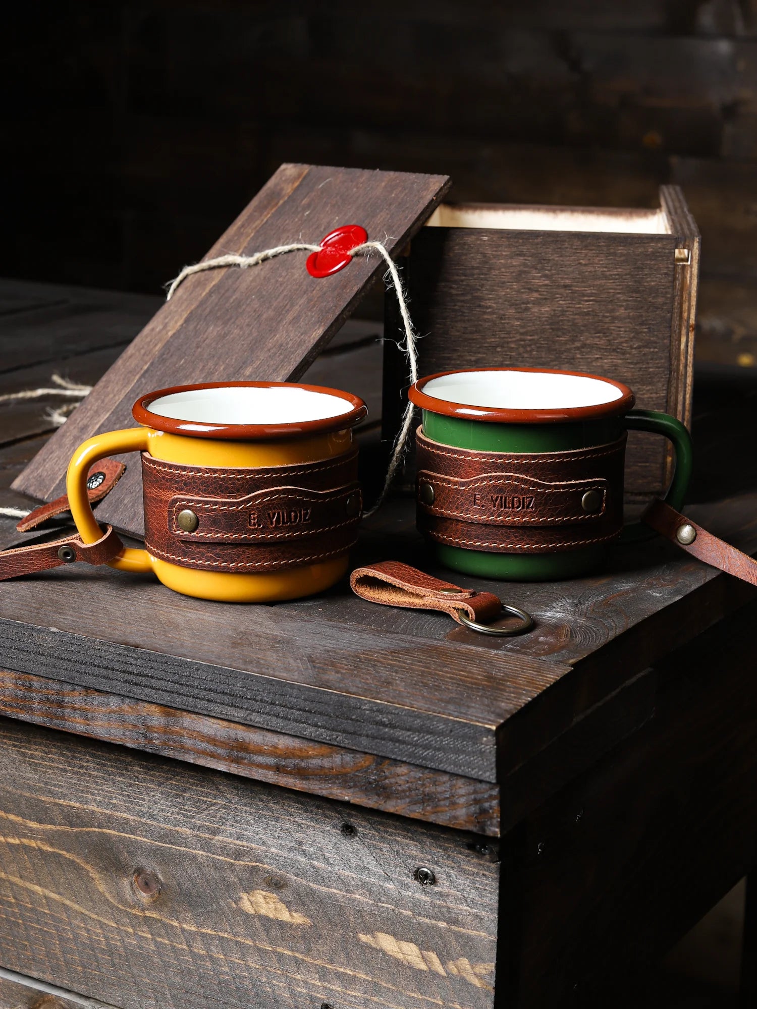 İkili Deri Kaplı Emaye Kupa Bardak Seti