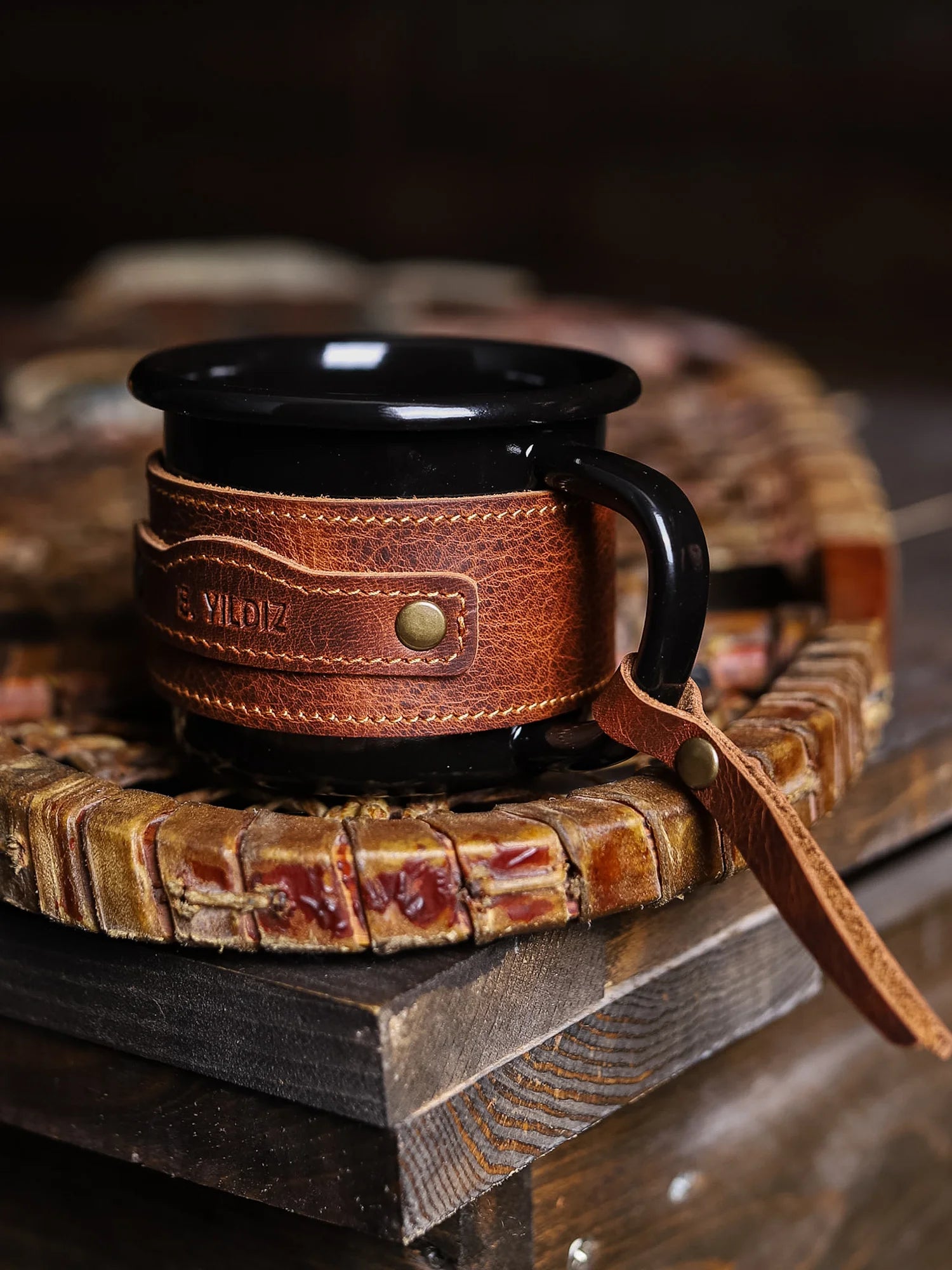 İkili Deri Kaplı Emaye Kupa Bardak Seti