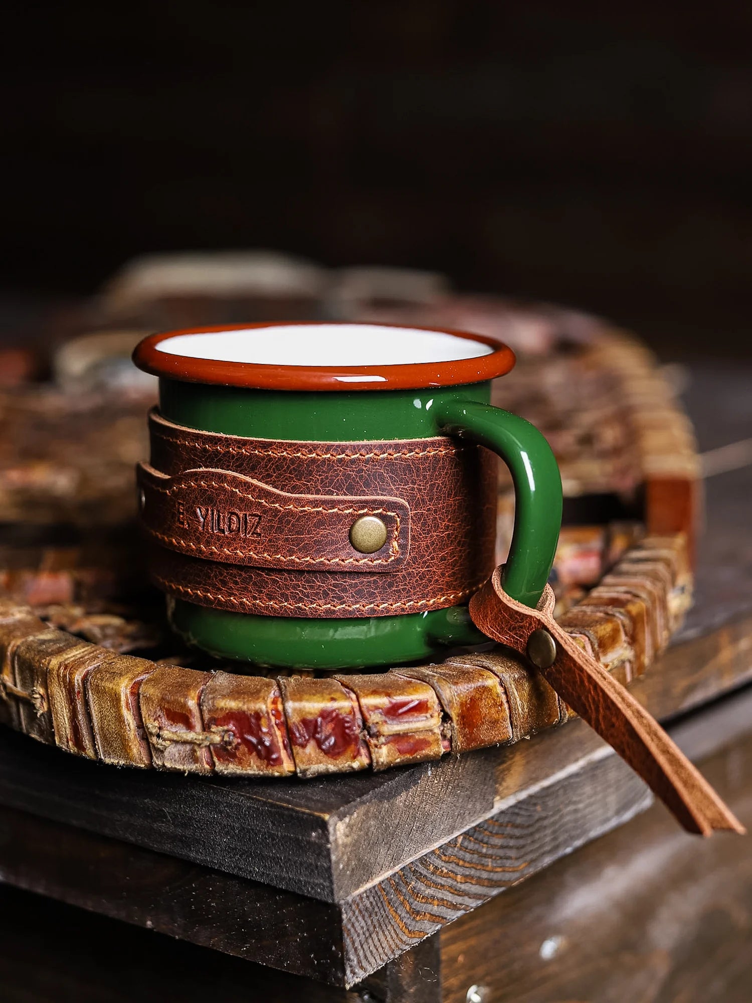 Deri Kaplı Emaye Kupa Bardak & Magnesia Nakit Klipsli Cüzdan Seti