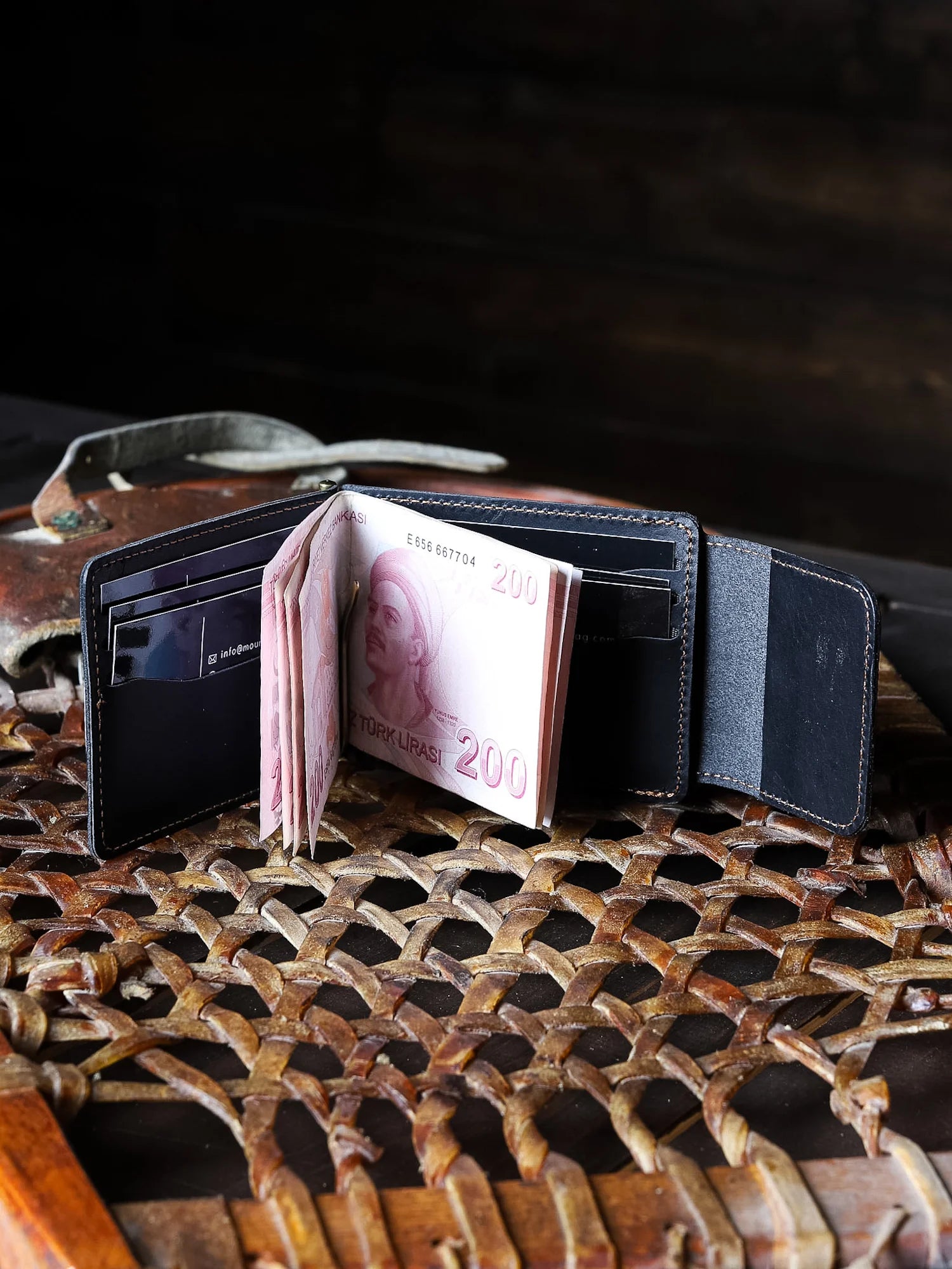 Magnesia Ethnique Nakit Klipsli Deri Cüzdan