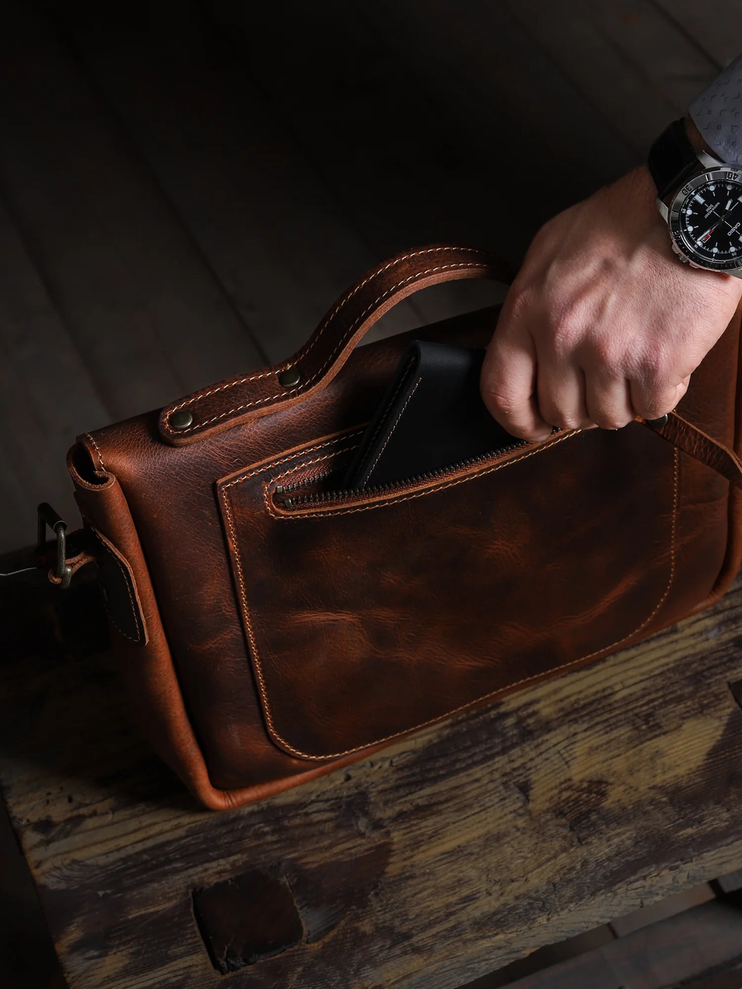 Pergamon Mini Deri Postacı Çantası