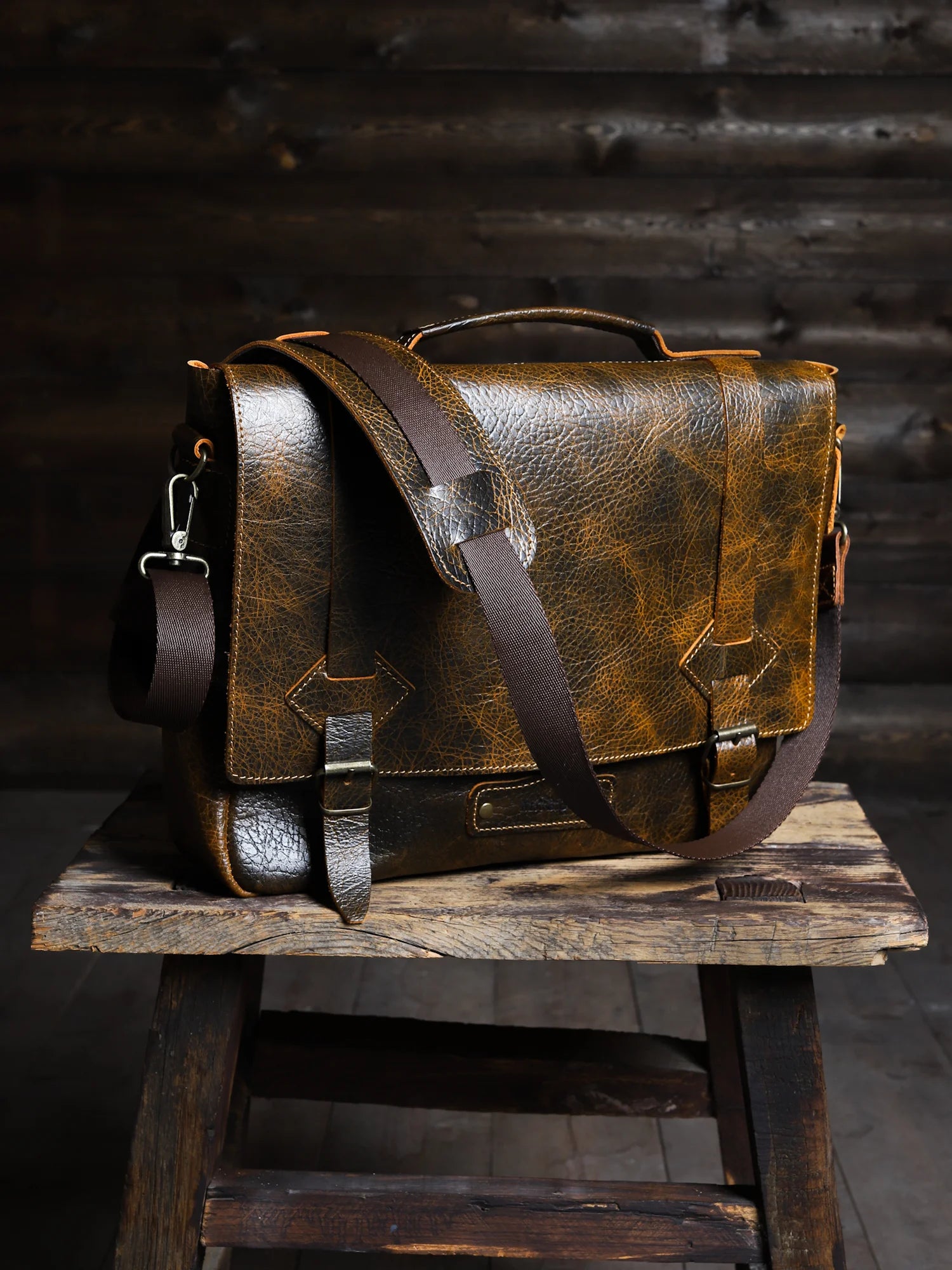 Pergamon Réserve Deri Postacı Çantası