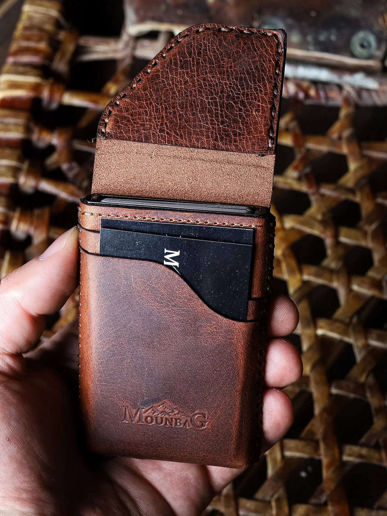 Sardes Mekanizmalı Deri Kartlık