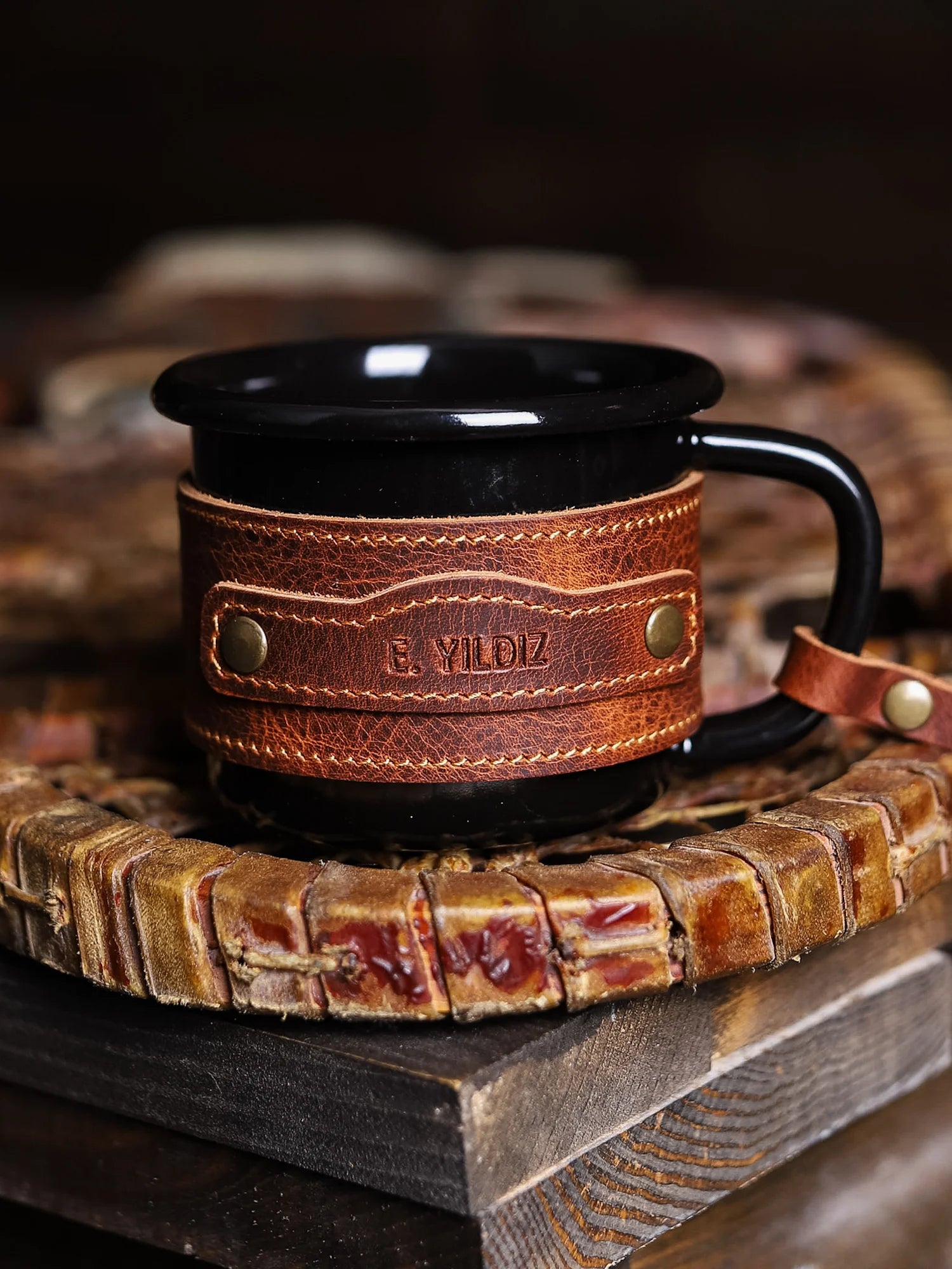 İkili Deri Kaplı Emaye Kupa Bardak Seti