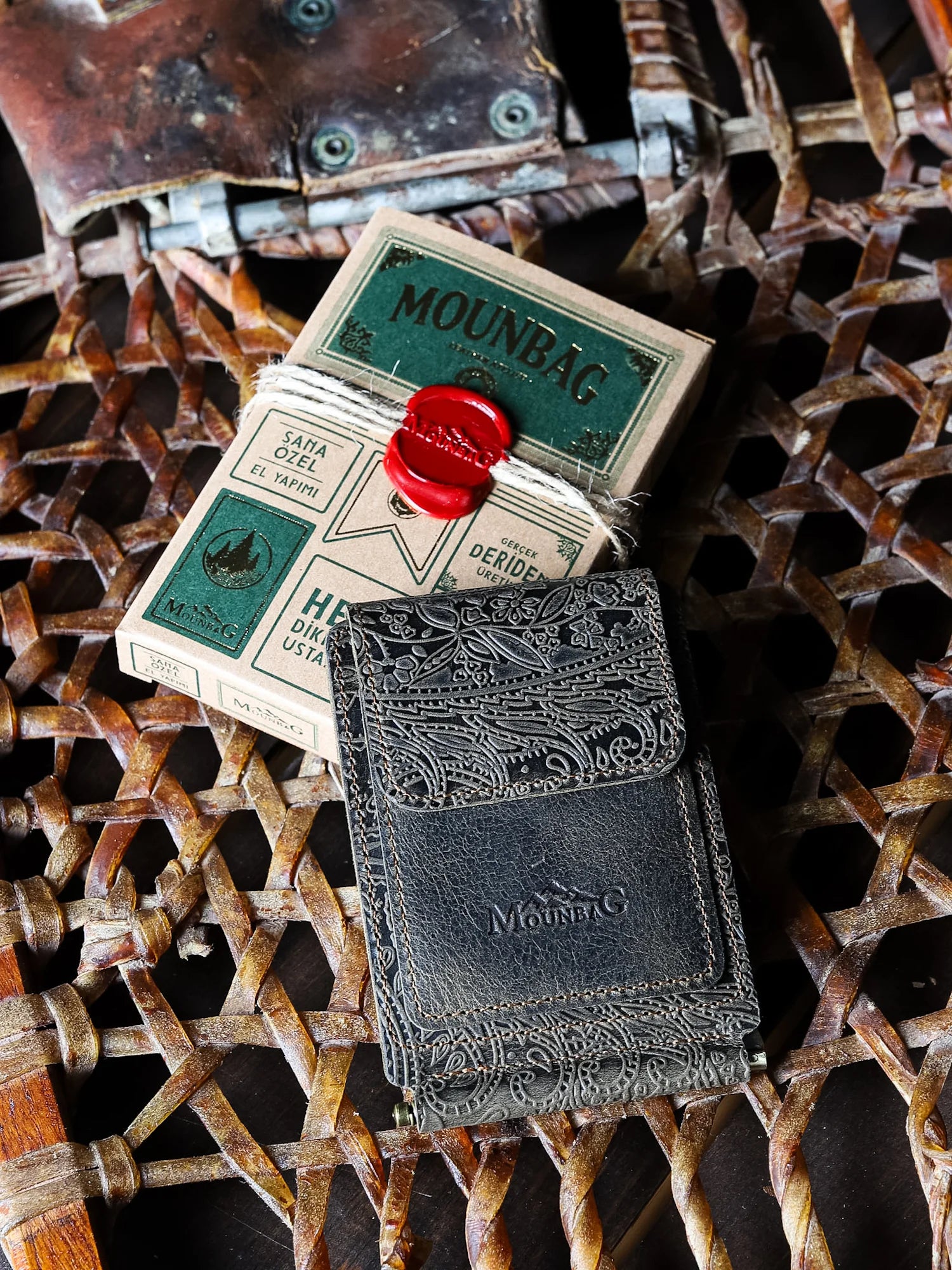 Magnesia Ethnique Nakit Klipsli Deri Cüzdan