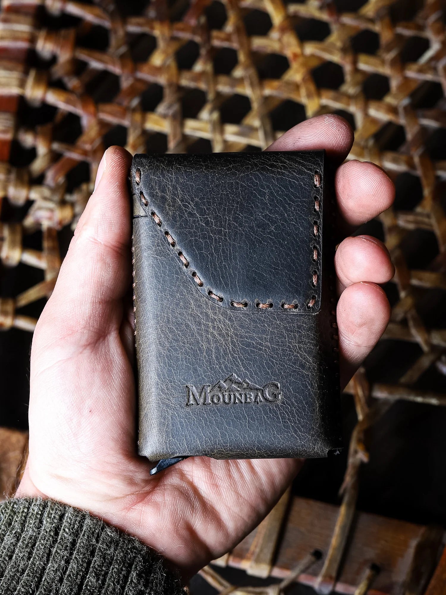 Sardes Mekanizmalı Deri Kartlık