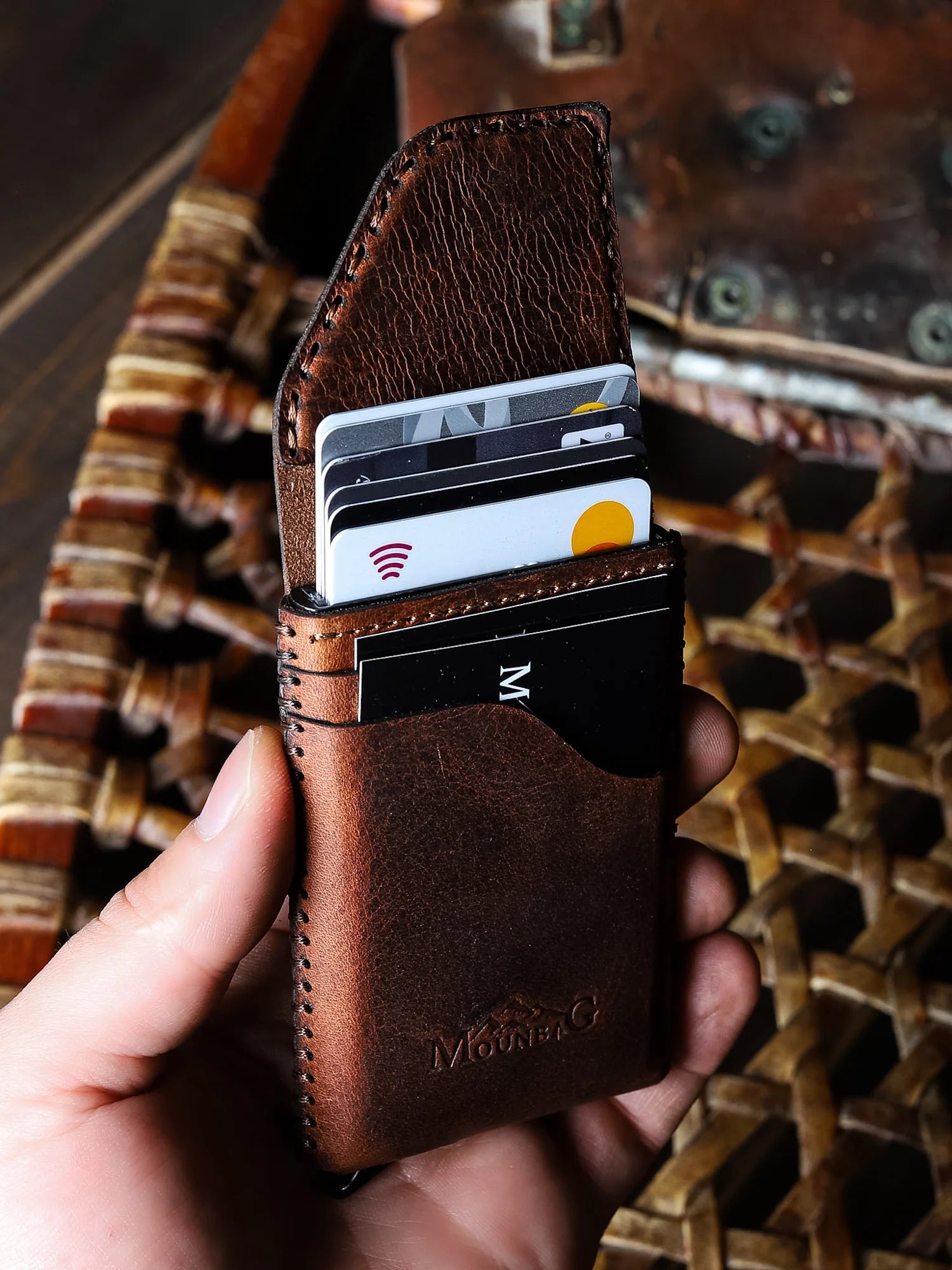 Sardes Mekanizmalı Deri Kartlık