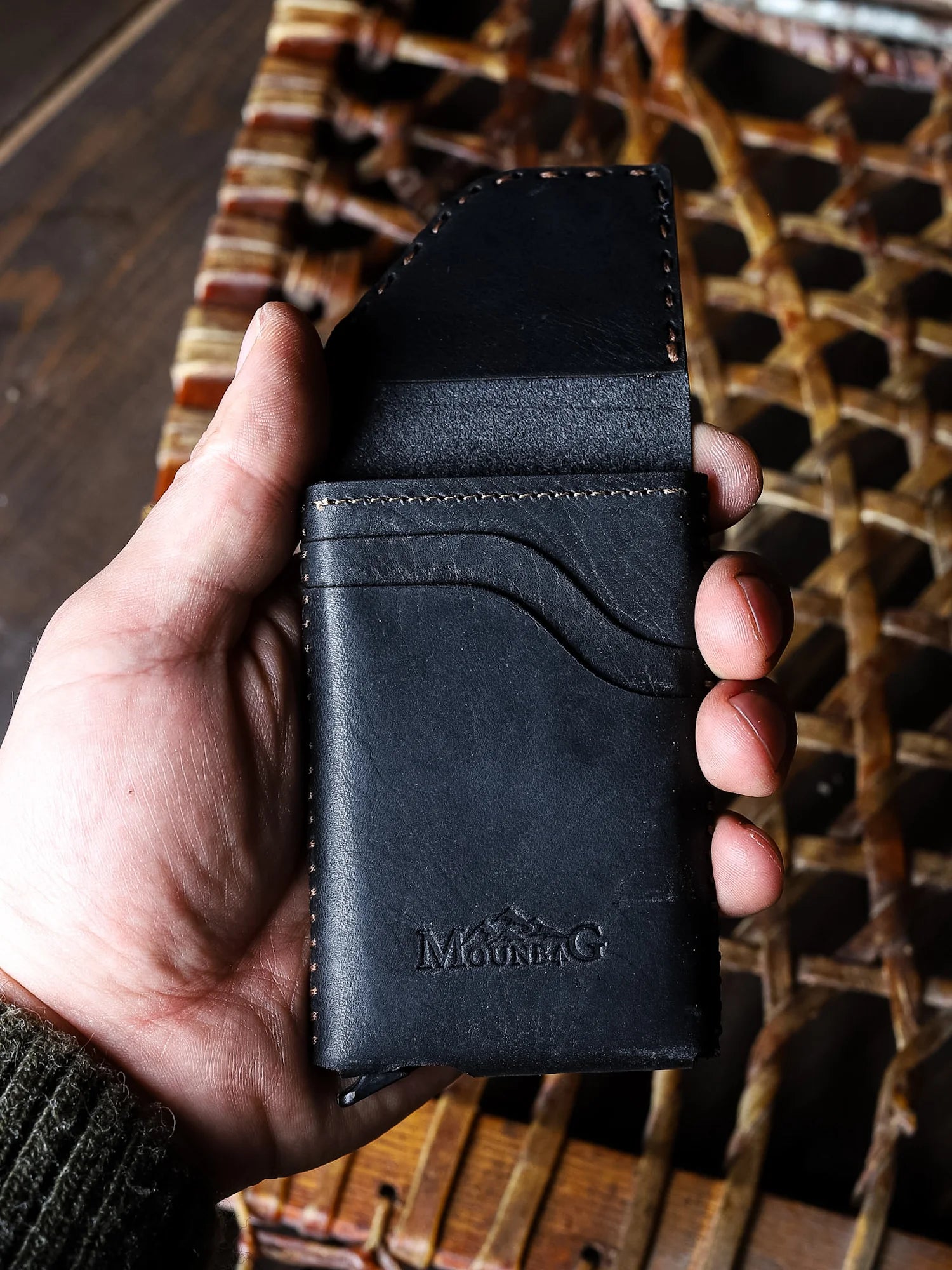 Sardes Mekanizmalı Deri Kartlık