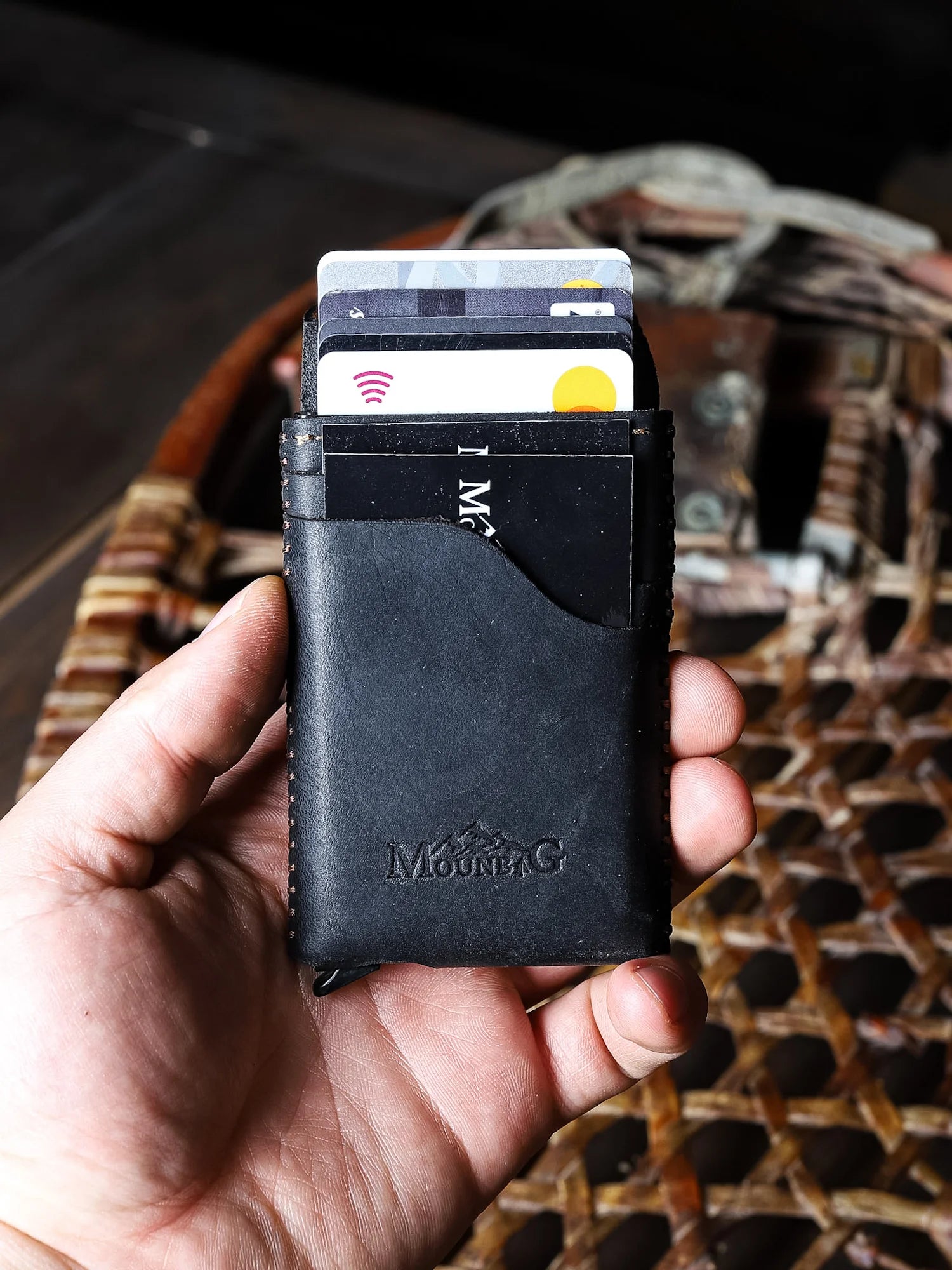 Sardes Mekanizmalı Deri Kartlık